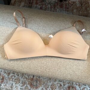 Seamless Nude Bra Victoria’s Secret